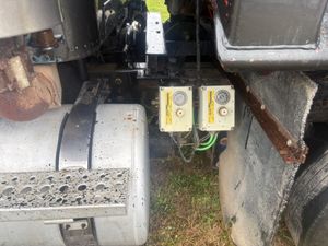 2006 FREIGHTLINER FLD120SD - view 17 of 22