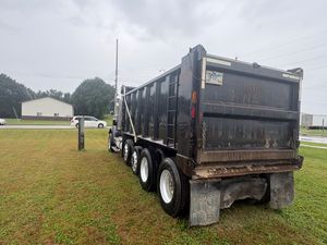 2006 FREIGHTLINER FLD120SD - view 10 of 22