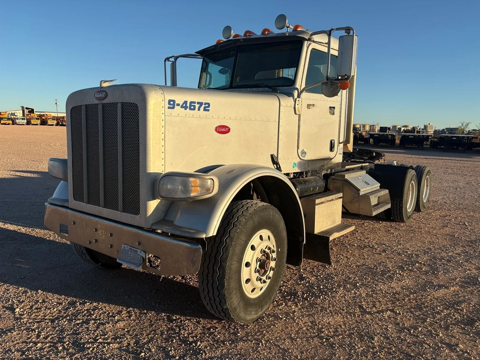 2015 PETERBILT 389