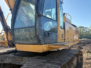 2002 DEERE 450C LC - view 12 of 31