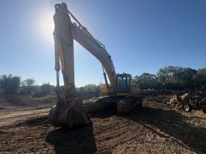 2002 DEERE 450C LC - view 2 of 31
