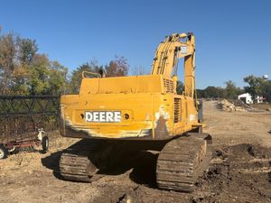 2002 DEERE 450C LC - view 3 of 31